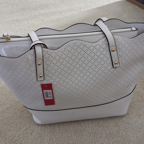 Kelly & Katie Freya Tote - Picture 4 of 5